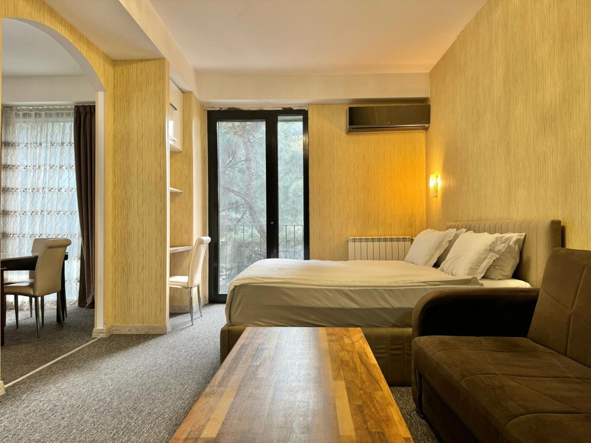 Full Comfort Apartment At Chavchavadze Tbilissi Extérieur photo